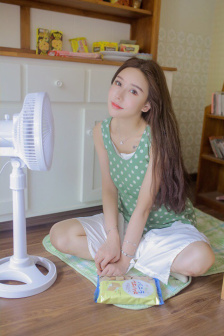 他的舌头探进蜜源毛毛虫说说视频